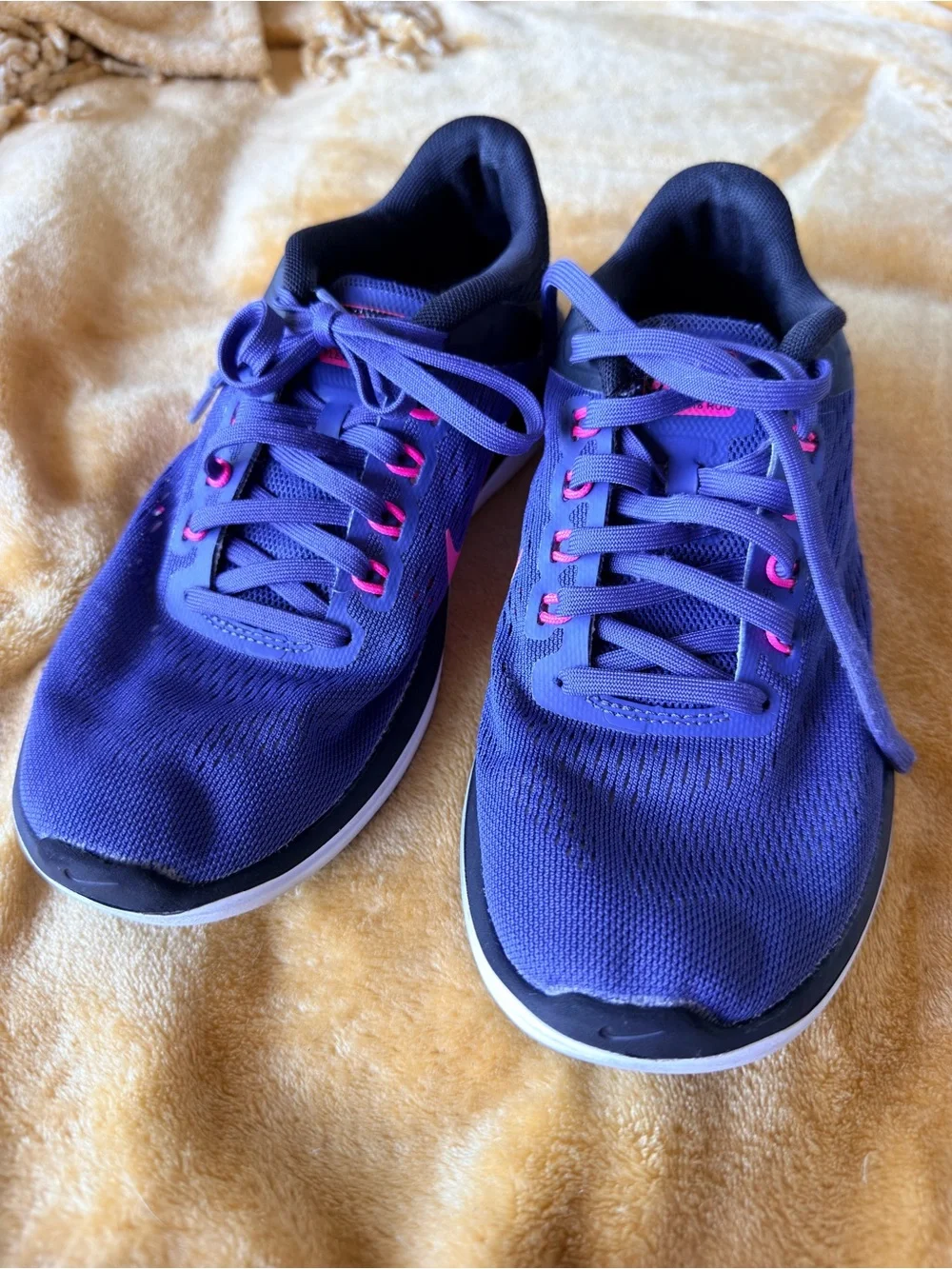 Nike Flex Run Athletic Sneakers Size 7
